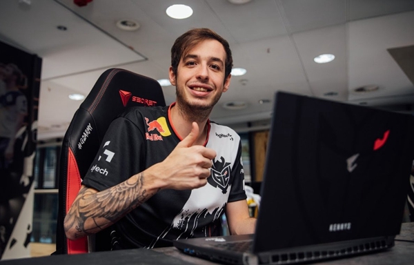 外网上半年最具话题性电竞选手榜单，S1mple才排第七？